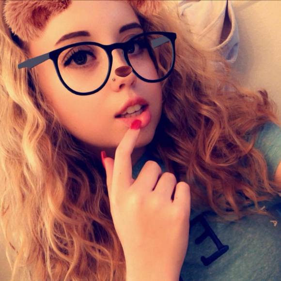 Meet your Posher, Haley - Picture 1 of 1